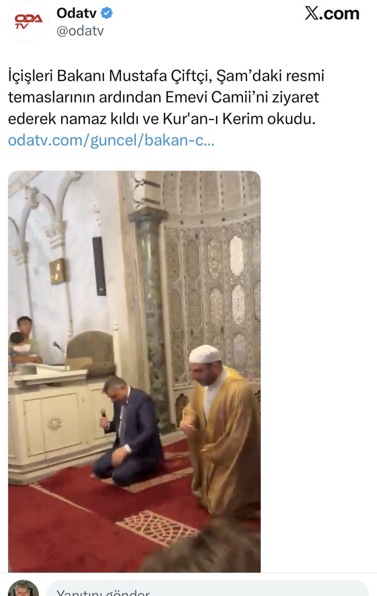 nasuhbektas's tweet photo. Dış politika din ile yürümez.
İçişleri Bakanının son aldığı karar neydi geçici denen Suriyelilerin çalışma izninin kaldırılması. Şimdi ne yapıyor ? Suriye’de namaz kılıyor? Ülke halkının geleceği ne olacak ? 
Kadir mısıroğlu, AKP’nin dış politikasını belirleyen düşüncenin sahibi. Temel prensibi neydi gerekirse kukla bir devlet olalım ama din elden gitmesin ! 
Suudi Arabistan‘a kapitülasyon veren karara imza atıyoruz geçici denen Suriyeliler için çalışma iznini kaldırıyoruz ondan sonra Suriye’den namaz görüntüsü paylaşıyorlar..
86 milyon insanın hakkı ne olacak ?