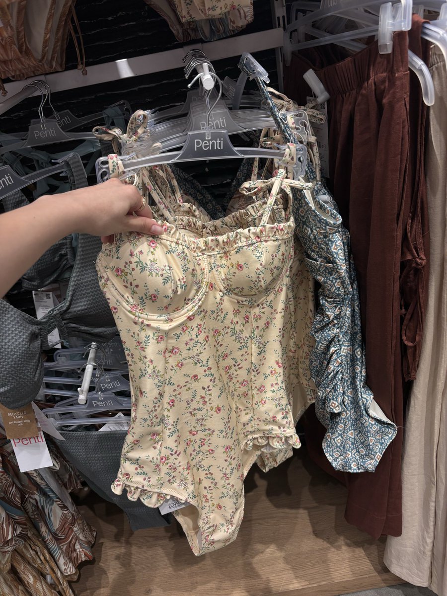 poseidontcry's tweet photo. Param yokken penti beachwear.. https://t.co/Yk0VkPHfzC
