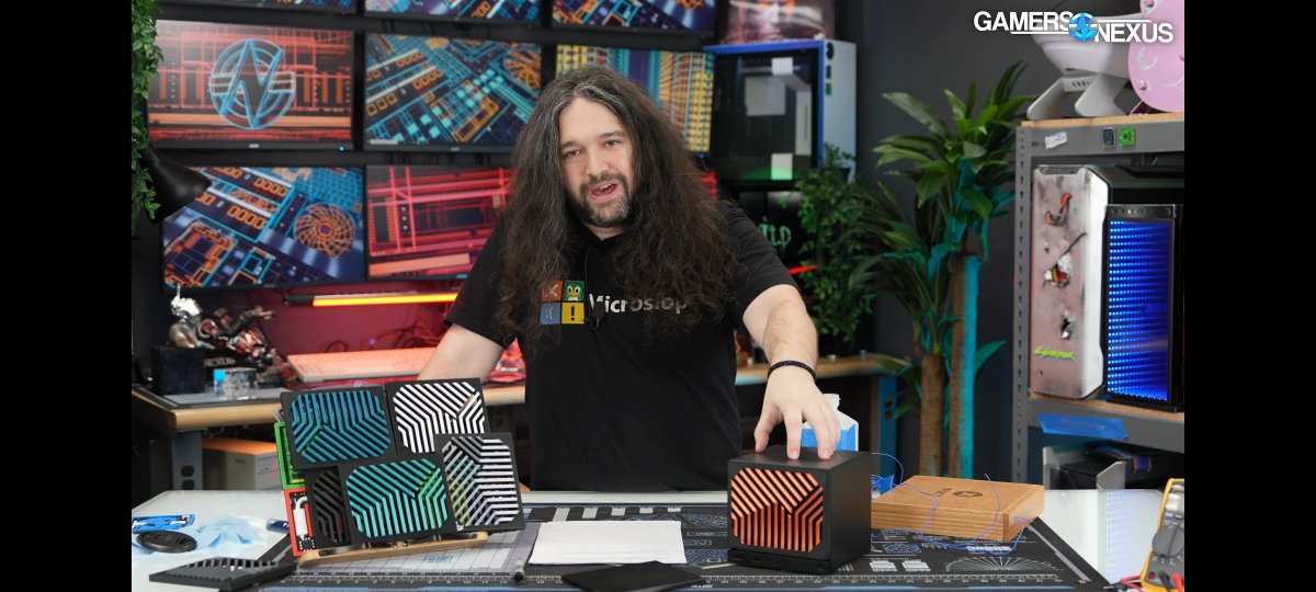 Resandt's tweet photo. @GamersNexus You look paler than usual, and your skin is flawless. https://t.co/85RjJWUok1