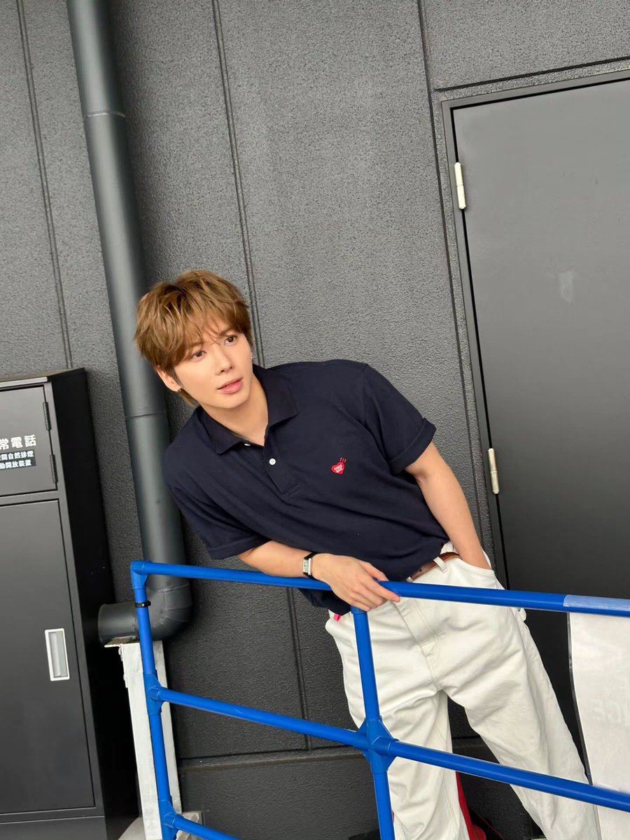 translatingTXT's tweet photo. [260630] #taehyun (@.you.th) instagram 

“moa con is done~~~❣️” 

🎵 tomorrow x together - where do you go? https://t.co/77BbP2mKNh