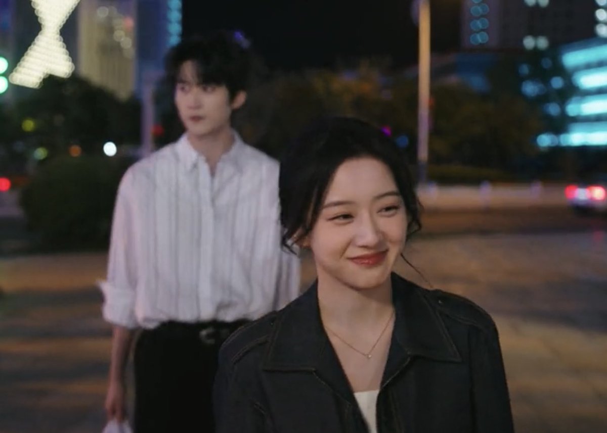 atcinemeral's tweet photo. bro really hired his ex as his assistant and became her assistant five minutes later🙂‍↕️🙂‍↕️ https://t.co/YDl4xUuQR2
