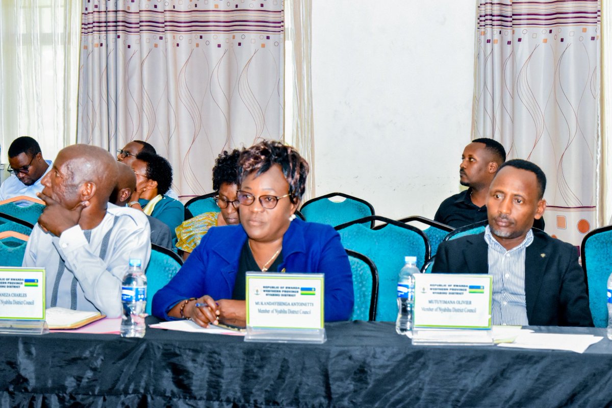 NyabihuDistrict's tweet photo. Kuri uyu wa 30 Kamena 2026,Inama Njyanama y'Akarere iyobowe na Perezida wayo @HabanabakizePr3,yatoye umushinga w'ingengo y'imari y'Akarere ka Nyabihu ingana na miliyali 41,170,212,648.Iyi ngengo y'imari yatowe izakoreshwa mu mwaka w'ingengo y'imari wa 2026-2027.
@RwandaLocalGov https://t.co/K8LMlsBWsj