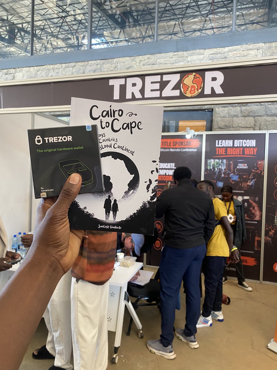 sats_tagga's tweet photo. @btcnairobi_conf participated the @Trezor ruffle led by @JosefTetek and luckly i won a #CairoToCape book from my brother @studentofbtc and i got it signed by him🔥⚡️🤙🏾
It was definitely worth attending the conference🔥🇰🇪🇹🇿 https://t.co/eUQMqAIFos