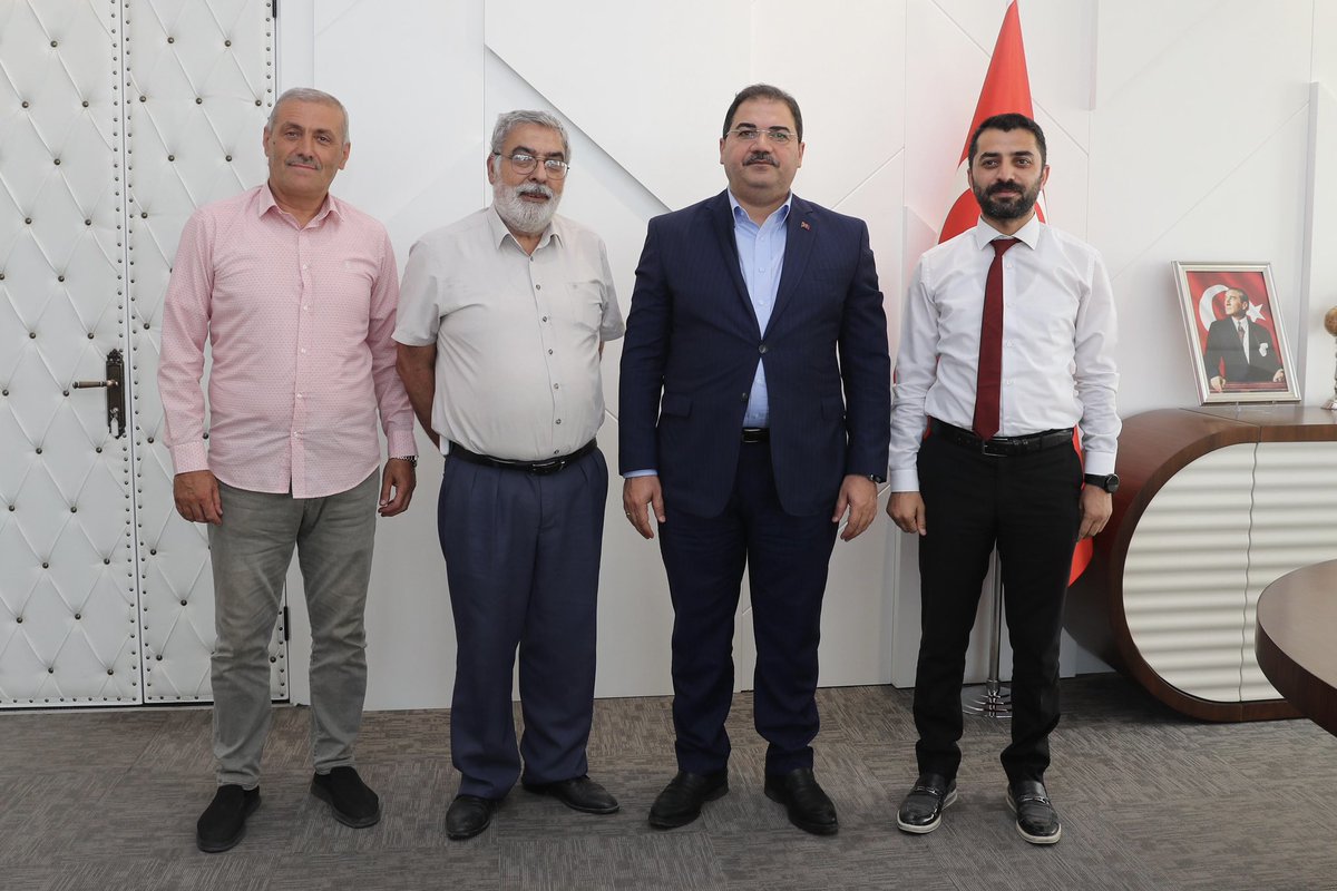 mcanpolatnet's tweet photo. Anadolu Gençlik Derneği Bölge Başkanı Sn. Fuat Keşküş ve Anadolu Gençlik Derneği Yönetim Kurulu Üyesi Sn. Av. İbrahim Uğur Akdoğan ile Belediyemizde bir araya geldik.

Nazik ziyaretleri dolayısıyla teşekkür ediyorum. https://t.co/YkEzh80xFa