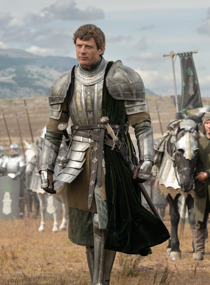 utacult's tweet photo. I love that you can tell they are the richest bitches in Westeros just because their armors are works of art https://t.co/jCmHj9WJIv