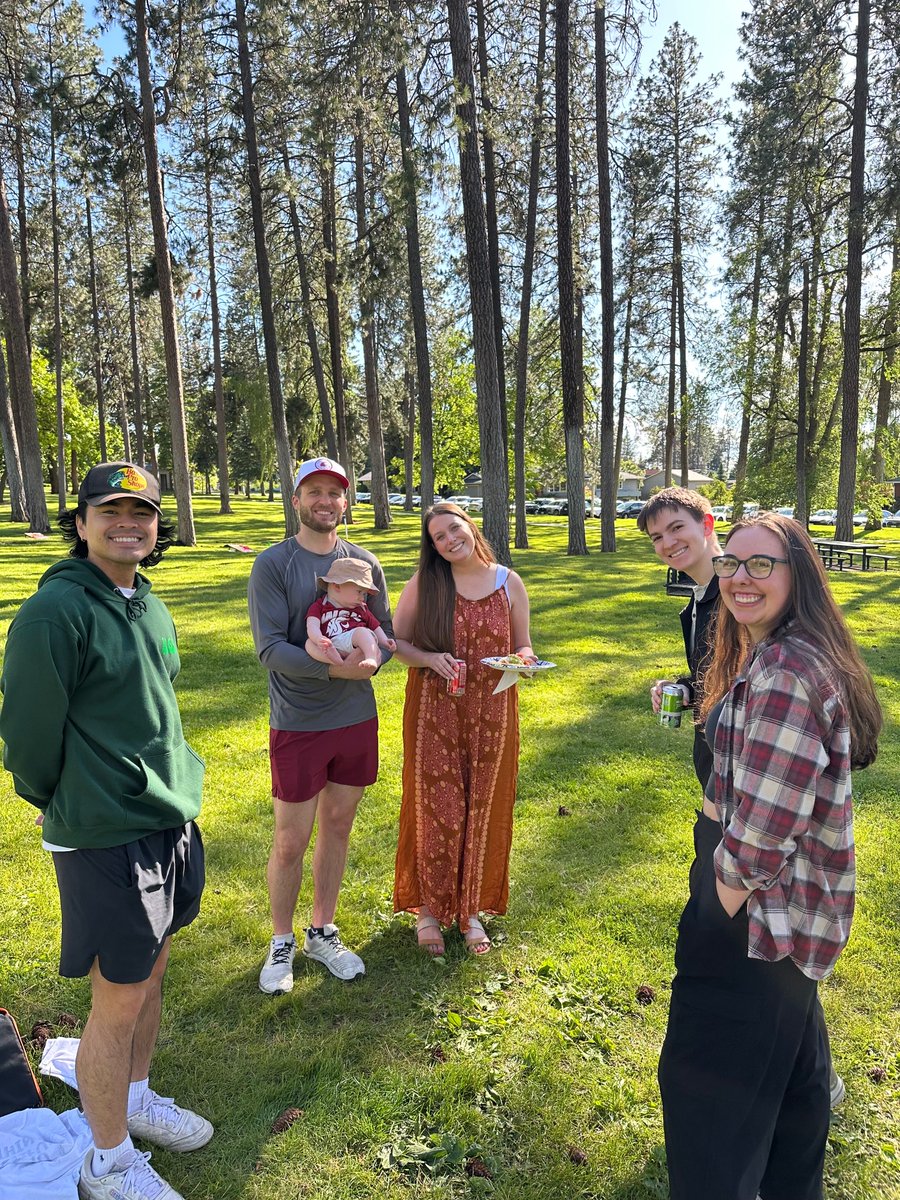 WSUMedicine's tweet photo. Most likely to finish MS1 with tacos and the best people. 🌮🩺 

Our class of 2029 all gathered together and celebrated the end of the school year at Comstock Park! 

Cheers to year one with the WSU Medicine Class of 2029! ❤️ https://t.co/nlxN1WBaos