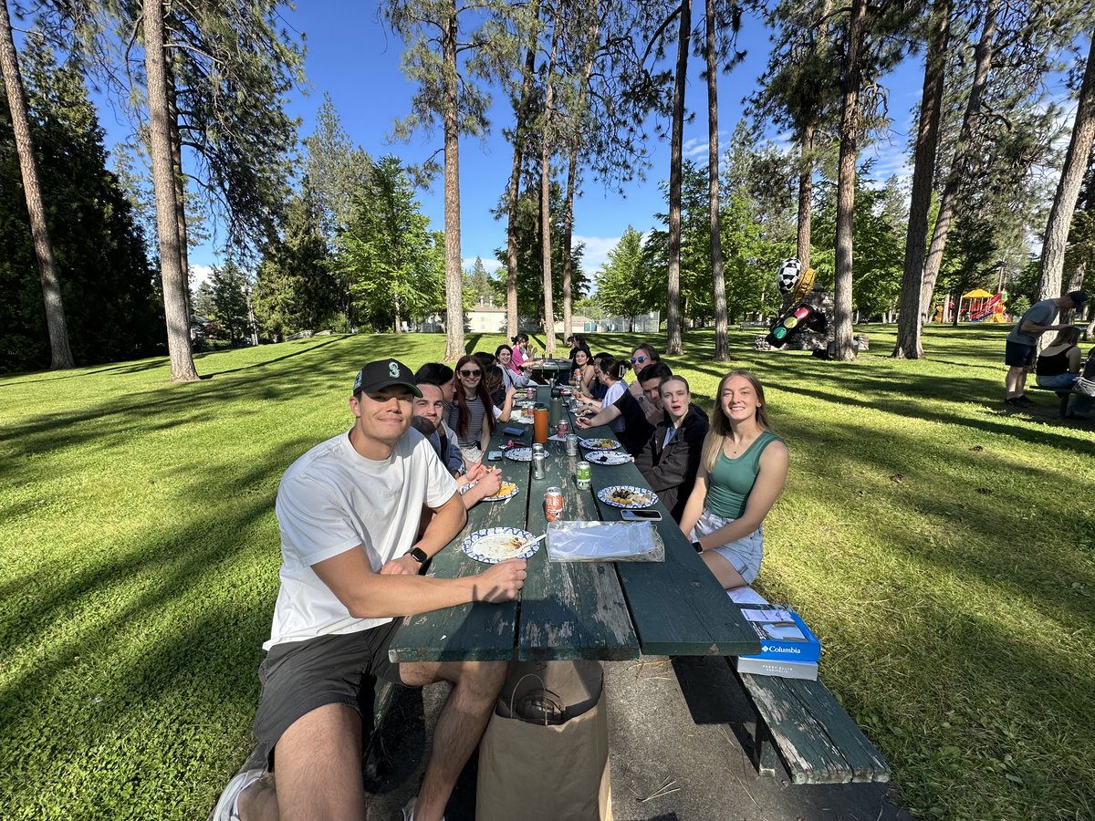 WSUMedicine's tweet photo. Most likely to finish MS1 with tacos and the best people. 🌮🩺 

Our class of 2029 all gathered together and celebrated the end of the school year at Comstock Park! 

Cheers to year one with the WSU Medicine Class of 2029! ❤️ https://t.co/nlxN1WBaos