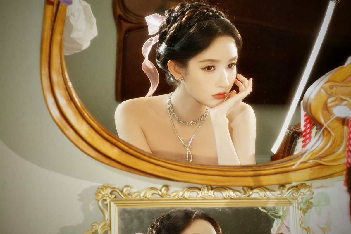 Yuwesn's tweet photo. A rush of new schedules begins to unfold... shall we welcome the arrival of July? ❤️ https://t.co/zyzdJJZxRR