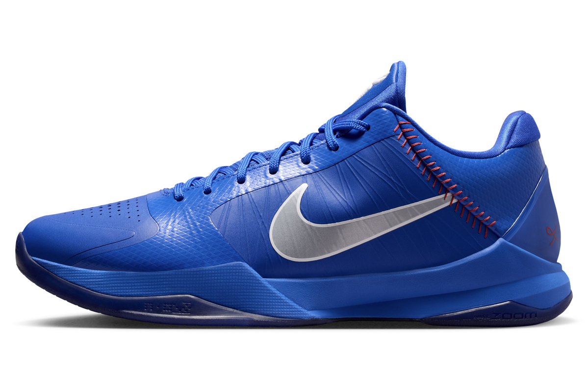 SoleRetriever's tweet photo. OFFICIAL LOOK: Nike Kobe 5 Protro “Dodgers” 🧢 ⚾️

🗓️ Fall 2026
📝 IO6256-400
💵 $190 https://t.co/JqUXCl5ekj