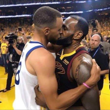 ErnieEverhard's tweet photo. 🚨BREAKING🚨 Lebron James is expected to sign with the Golden State Warriors later today and join his long time lover Stephen Curry https://t.co/b9OOUUYnqB