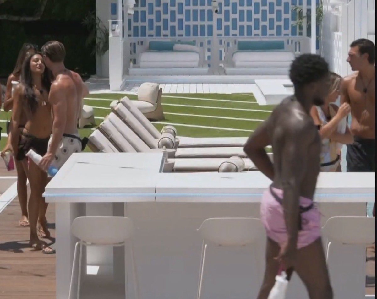 itsmarttay's tweet photo. I’ll take this crumb i guess

#loveisland #loveislanduk https://t.co/5JXxhfQyJi
