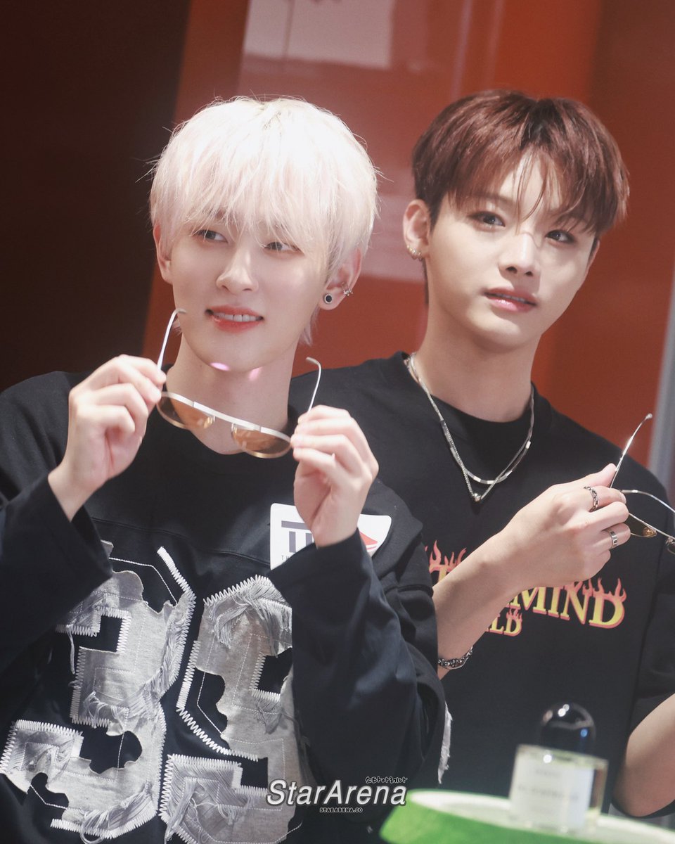 StarArena_'s tweet photo. 260627 The Twins x XODIAC X-UNIT Press Conference

#XODIAC @XODIACOfficial 
#XODIACinHK #소디엑 #X_UNIT #LEO #LEX #HYUNSIK https://t.co/a8Os4L4W4r