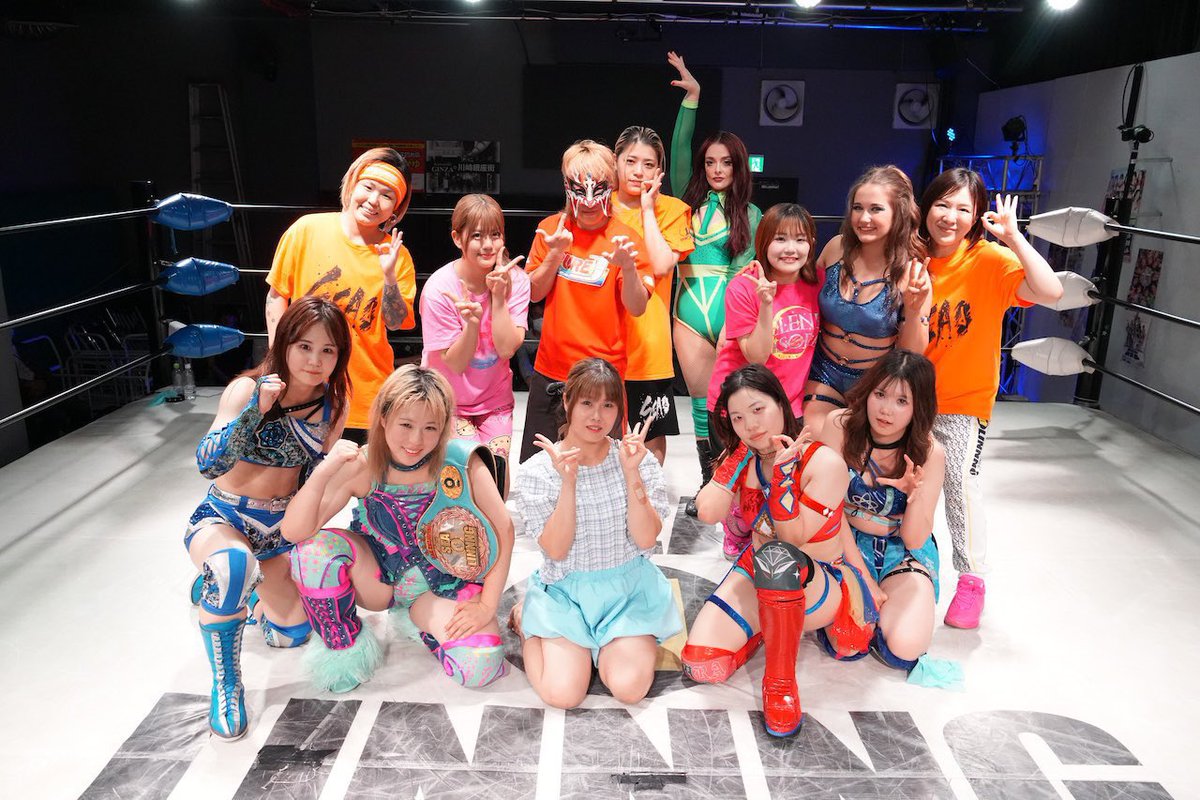 SEAd_f_na's tweet photo. そして遅ればせながら
#SEEDSTAGE vol.4 ✨
ありがとうございました〜〜🎤🩵

アイドルって大変なんだなぁ。。
みんなと心をひとつにできてよかったです
応援ありがとうッ‼︎

また不穏な空気になったら
ひょこっとやって来て
みんなかっさらっちゃうかもね🩵🫶🏻
#SEAdLINNNG #魂の女子プロレス https://t.co/2drkvrxpo0