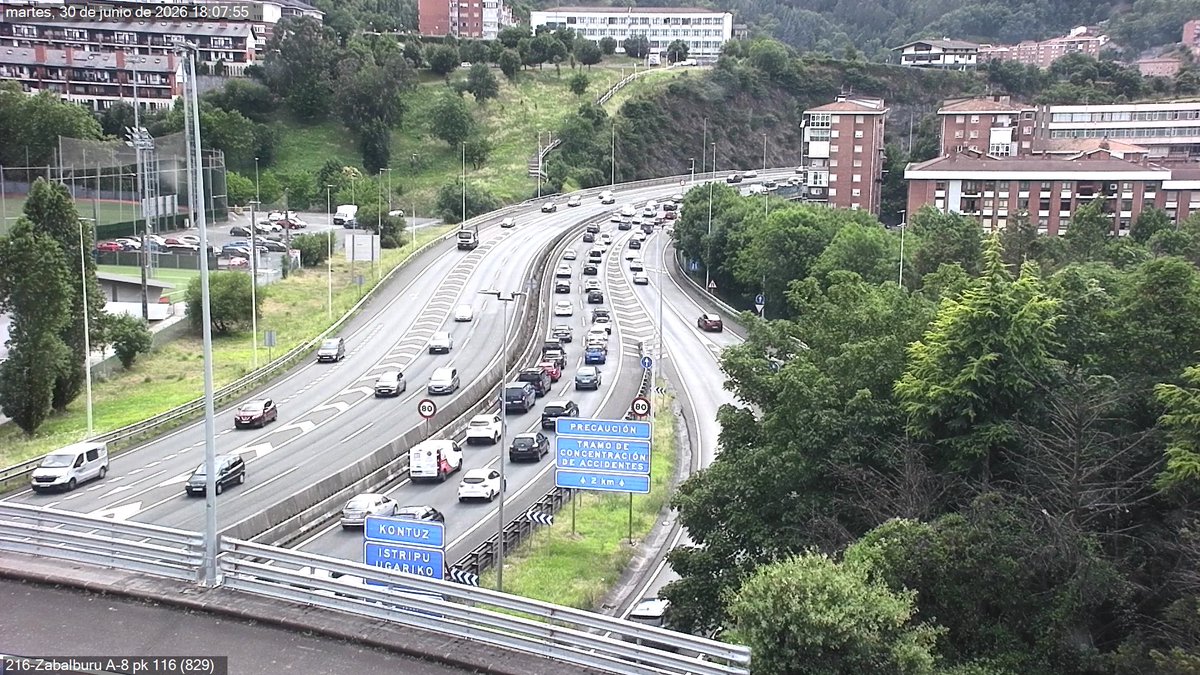 trafikoaEJGV's tweet photo. ✔️#Istripua AMAITUTA #Bi10 Km 119 #Bilbo-n Kantabriako norantzan.
🆗Errei guztiak IREKITA.
🚛🚗🏍️  #Autopilaketak mantentzen dira.

✔️Accidente FINALIZADO en Bi-10 Pk 119 #Bilbao sentido Cantabria
🆗Todos los carriles ABIERTOS.
🚛🚗🏍️Se mantienen retenciones.

☎️011

 #Trafikoa https://t.co/YvqTuMlSqO