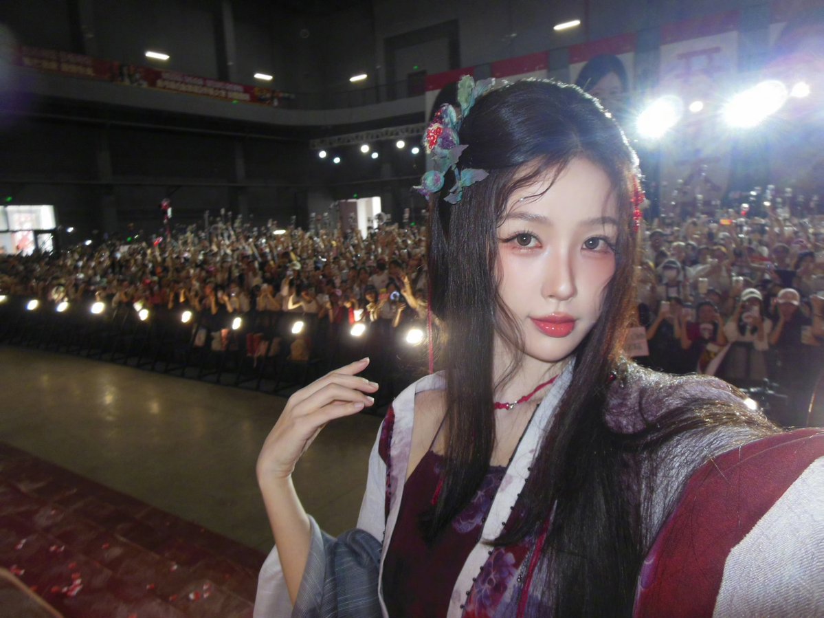 YuShuXin_Global's tweet photo. Weibo update || 2026.06.30

谢谢小石榴宝宝们☺️下次见 
Thank you Little Pomegranate babies☺️ See you next time 

#长生骨 #念相思 #何盼
#LoveInTheShell 
#YuShuxin #EstherYu #虞书欣 #우서흔 #ユー・シューシン #NguThưHân #อวี๋ซูซิน #cdrama https://t.co/GbEUVnK3sR