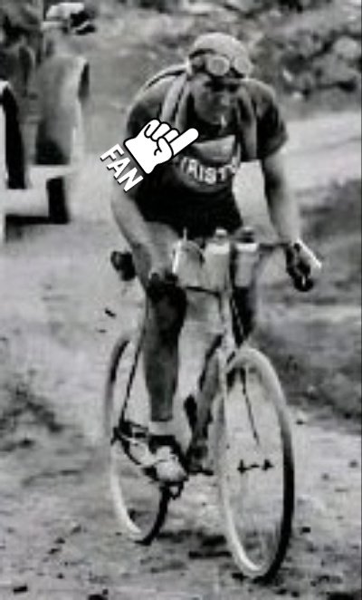 EsBiciclista's tweet photo. Fotos històriques del ciclisme 1935.

El tercer va sobrat. Altres temps, oi?. https://t.co/2f9hZIuYvI