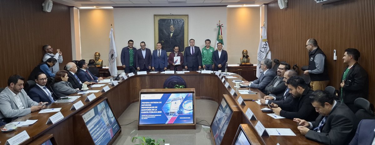 ASEH_Hgo's tweet photo. El Mtro. @jorvalverdeASEH presentó al @CongresoHidalgo la Primera Entrega de la Cuenta Pública 2025.
En este ejercicio de fiscalización se determinaron observaciones por $46,367,064.76.
Este ejercicio fortalece la rendición de cuentas y el uso responsable de los recursos público. https://t.co/trn2UjJ7nv