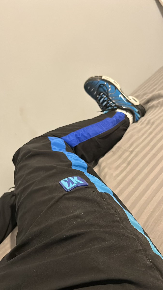 Kiffeur6907's tweet photo. Trop bien le nylon avec cette paire https://t.co/m8Gx53Aljd