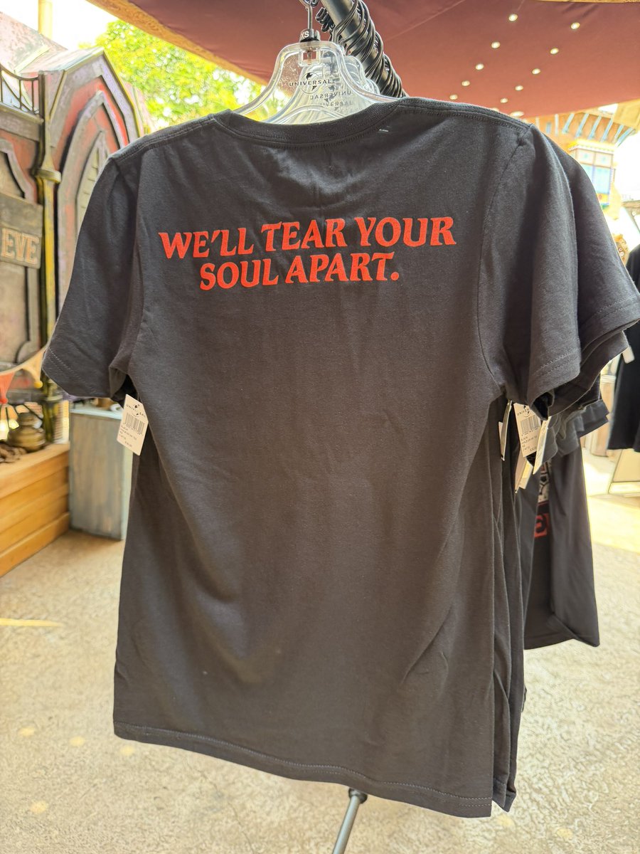 SpeculationMatt's tweet photo. Following today’s announcement, Hellraiser merchandise has made its way to the Lost Emporium! Here’s a look at the new shirt! #HHN35 #HHN https://t.co/ndKvoNeDgf