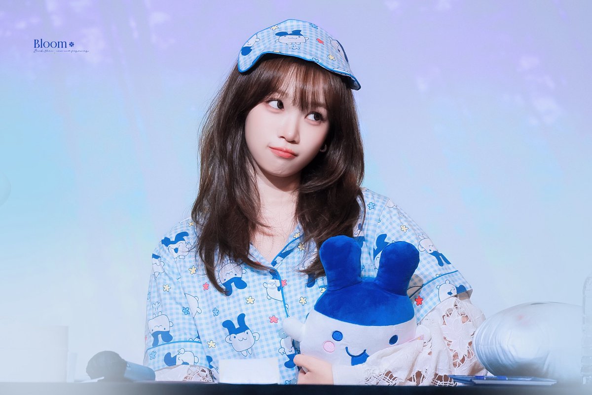 Bloom_kcw's tweet photo. 260627  💙💙💙
#김채원 #CHAEWON #チェウォン 
#르세라핌 #LE_SSERAFIM https://t.co/yW0X4OziiK