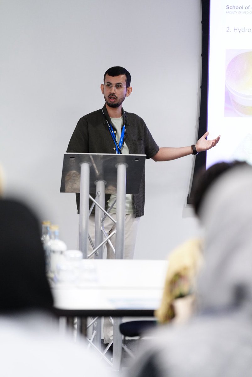 AAlmalki1414's tweet photo. What a legacy Leeds has built! 

It was a privilege to be part of the 40th PGR Reunion at the University of Leeds. Truly grateful to meet pioneers who shaped the field, reconnect with colleagues, and present my little research work.

A special day to remember. https://t.co/uZ0Oupemkr