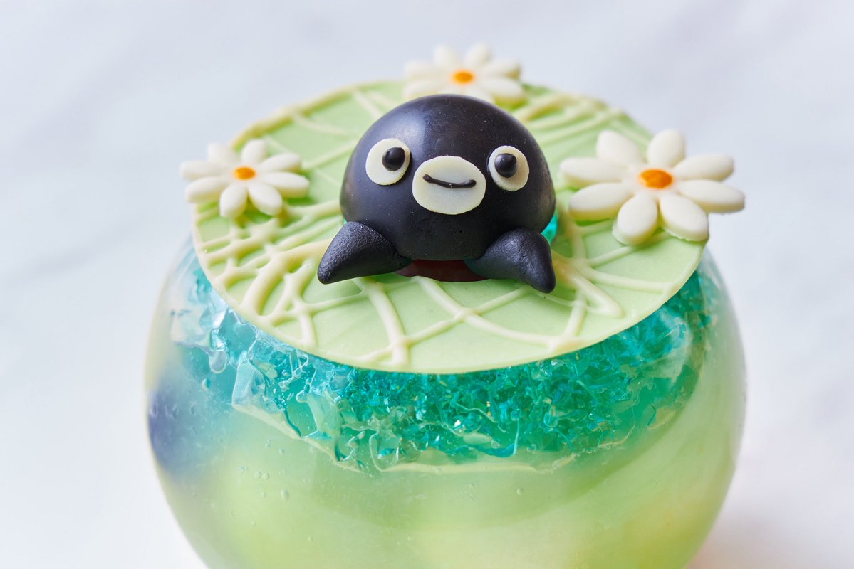 garaguda's tweet photo. ちょこんと顔を出すSuicaのペンギンが可愛らしい夏にピッタリな『Suicaのペンギン メロンゼリー』

豊島区西池袋『ホテルメトロポリタン』のケーキ＆ベーカリーショップで、7月1日~8月31日期間限定販売

¥880
https://t.co/1Qxx01afvQ https://t.co/8IfOnYDz4p