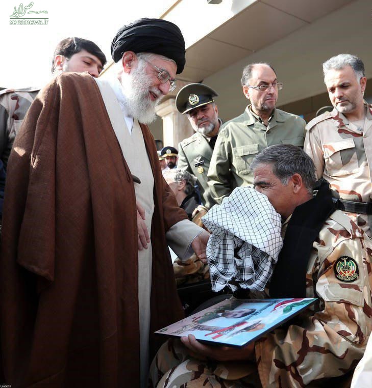 Nahid1402's tweet photo. تو رفتی که سربازانت بمانند، اما ای رهبر! ماندن بدون تو، سخت‌ترین میدان جنگ است.
#باید_برخاست
#قوموا_لله https://t.co/rc1eBVhHE6