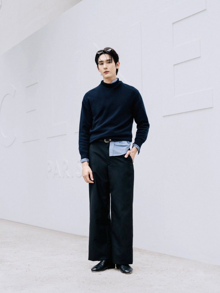 GiftGiftGift_05's tweet photo. BOOK x CELINE PMFW27
#BookKasidet #CelineSS27
#CELINE #MichaelRider #kasibook

ก่อนจะจบ คืนนี้ขอบอกอะไรหน่อยนะ 😎

บุ๊คคับ บุ๊คเก่งมากเลยนะ บุ๊คพรีเซนแบรนด์ที่เปนตัวเองได้ดีมากเลย คืนที่บุ๊คมาขอกำลังใจแอบกังวลว่าบุ๊คจะกลัวไหม จะตื่นไหม แต่พอบุ๊คไลฟ์ แววตาบุ๊คบอกเลย ว่าบุ๊คมั่นใจ บุ๊คทำได้ และบุ๊คทำมันได้แบบดีจริง ตอนสัมสื่อบุ๊คมีแต่ความมั่นใจ พรีเซนชุดที่ใส่แบบเต็มที่ ก้าวแรกของบุ๊คกับแบรนด์มันดีมากจริงๆ 🍅✨

ทีมน้อง ทั้งแม่ยุ้ย พี่ช่างหน้า ช่างผม สไตลิส ทำงานกันดีมากเลยค่ะ ทุกอย่างมันออกมาสมบูรณ์แบบมากกับงานครั้งนี้ แถมพรี่อัพคอนเท้นให้ทันที หนูขอบคุณพรี่มากที่ดูแลบุ๊คเปนอย่างดี 🙏🙏🙏

ยันแหนม ได้นอนยัง ขอบคุณแหนม ซอส ซัพ บ้านสไตล์ที่เปนหัวเรือใหญ่ครั้งนี้ ทั้งหาข้อมูล ทำAW เปิดสเปนมาสอนพวกเรา เราสนุกกับงานครั้งนี้มากจริงๆ ไว้เรามาเทรดงาน FW กันทุกๆปีเลยนะ 
😍

เพื่อนๆทุกคน ขอบคุณที่อยู่แบ่งปันทุกอย่าง ขอบคุณที่อยู่สุ้ด้วยกันมา มาผลักดันน้องๆกันต่อไปด้วยกันนะ 💖