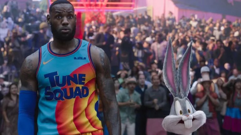 MrFreaki's tweet photo. El actor de cine LeBron James deja Los Angeles Lakers https://t.co/1qHcK3W6ta