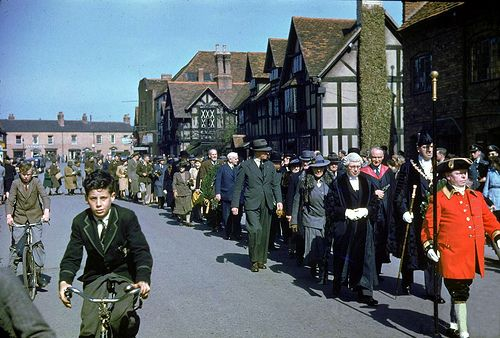 BygoneBritain's tweet photo. It takes a lot of time to post all that I do on here. All I ask is that you share the posts and help people find, and therefore follow this account. The more people I reach, the more I strive to find content. Follow, and share, thank you. @BygoneBritain https://t.co/qrQXlg7OgC