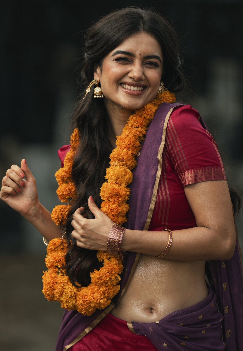GlamspotA's tweet photo. Bhagyashri Borse : This Generation's Kajal Aggarwal ! https://t.co/Ak3zNBtfxC