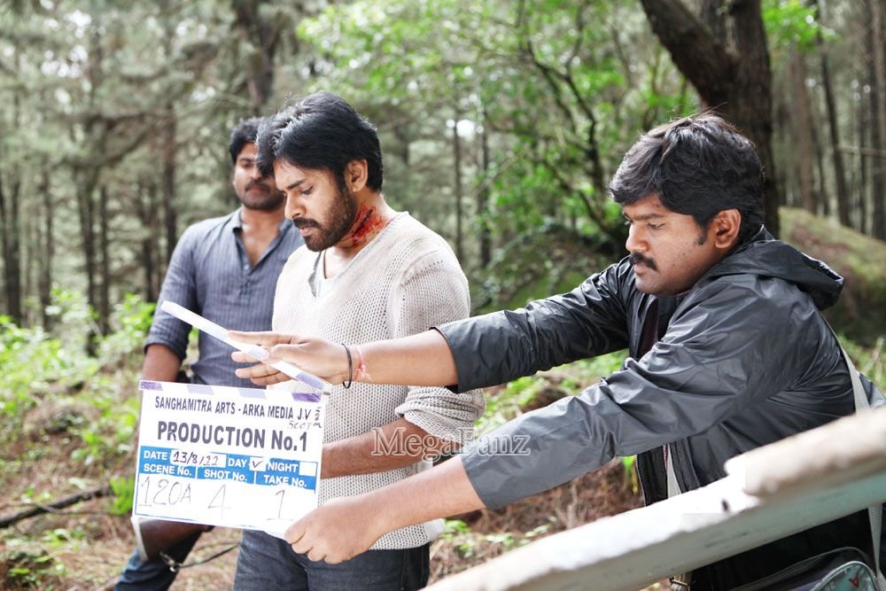 santhu_msd7's tweet photo. TFI Most Stylish Film #Panjaa Working Stills are 🥵🔥🔥🔥 https://t.co/OgFYN7PKkL