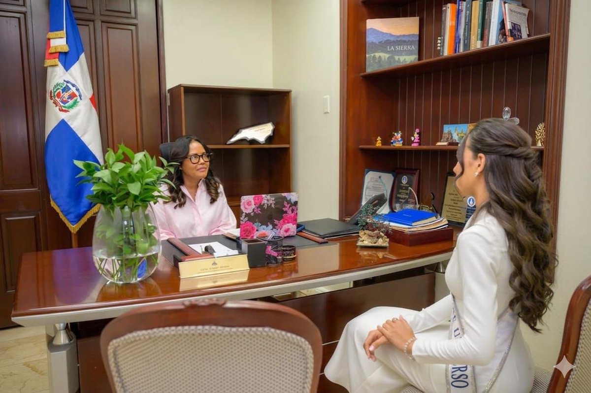 scarletbenzan's tweet photo. Recibí con gran satisfacción en mi oficina a Maité Tiburcio, representante de Santo Domingo Oeste y candidata a Miss República Dominicana Universo 2026.

Su preparación académica, liderazgo y compromiso social reflejan el potencial de una juventud que apuesta por la excelencia, el servicio y el desarrollo de nuestro país. Su trayectoria es una muestra de que la disciplina y la perseverancia abren puertas a grandes oportunidades.

Le deseo el mayor de los éxitos en este importante desafío, confiando en que seguirá representando con orgullo y dignidad a nuestra gente y a la mujer dominicana.