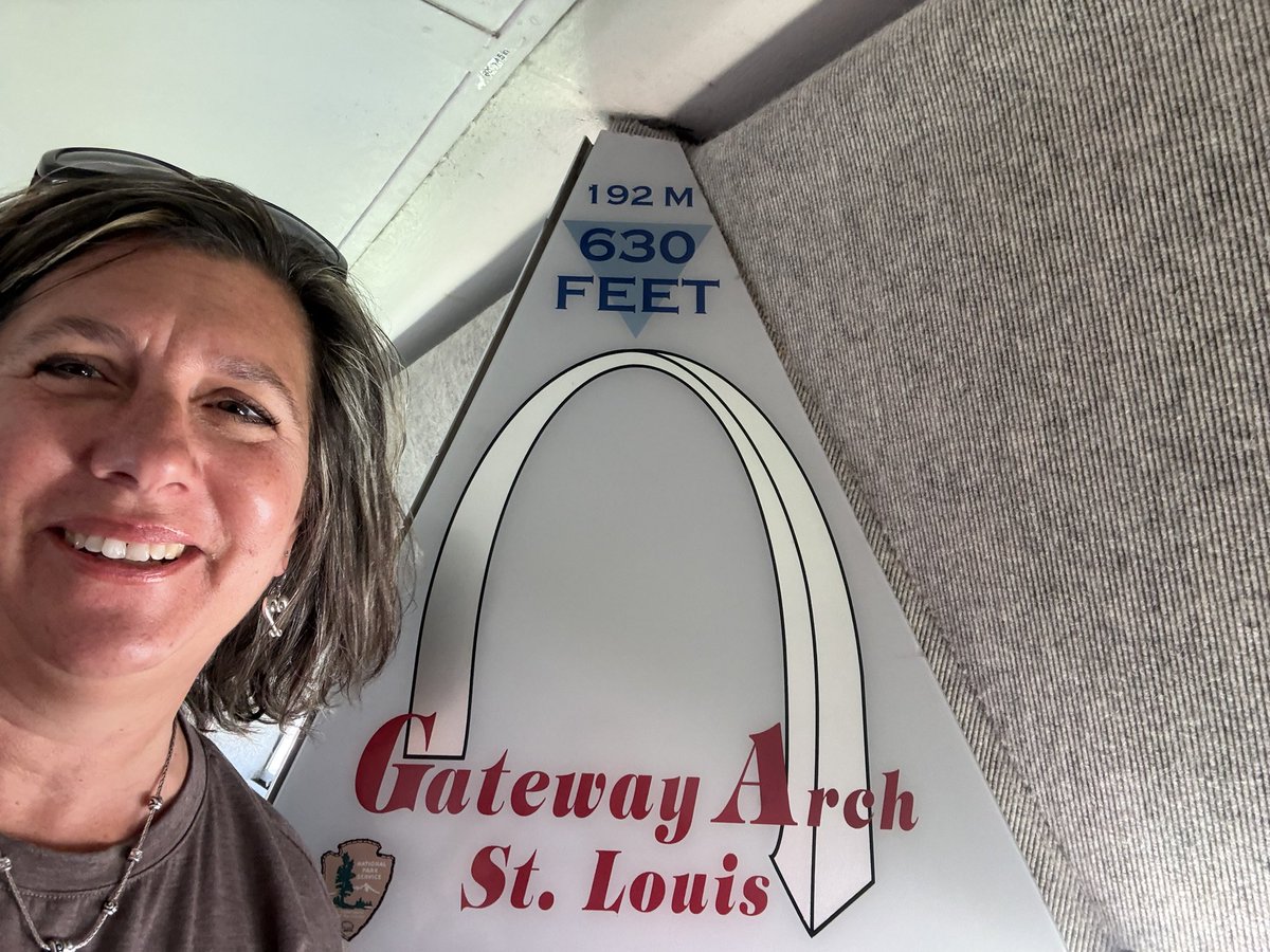 RiggsRealWorld's tweet photo. Visiting the Gateway Arch ironically on 6-30. The arch is 630 feet tall and 630 feet wide at the base! #stl630 #renaissanceSTLimmersion2026 @KedcARTS @KEDCGrants @DrJWEvansJr @KingWendy_m https://t.co/fyi0mPmyI2