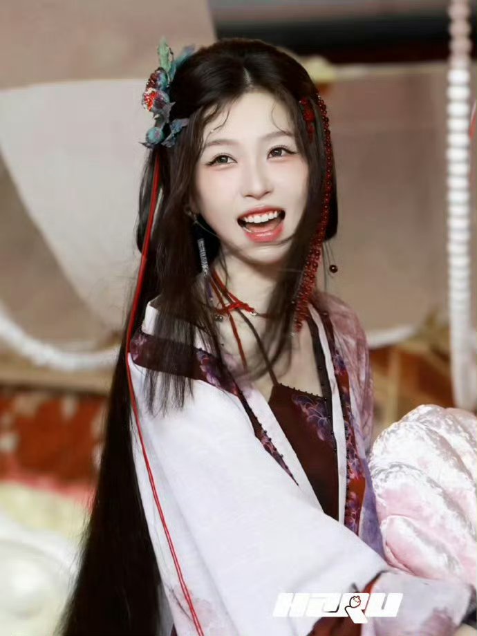 Ikarismaya2's tweet photo. Akhirnya tau juga siapa saja 3 male lead si kerang Hepan😉

#EstherYu #YuShuxin #LoveInTheShell https://t.co/33cs6GaB3x