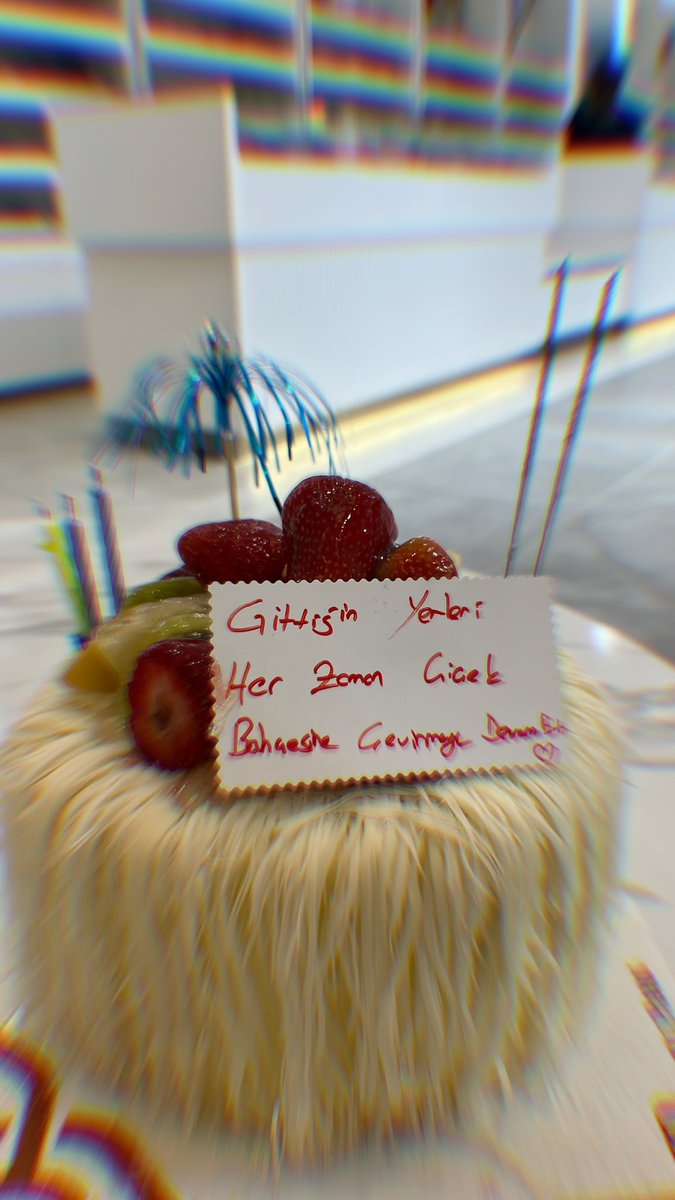 sessizzgemiii's tweet photo. Geride sadece güzel anılar ve iyi insanlar bırakmanın mutluluğuyla… https://t.co/lv43VK9AfY
