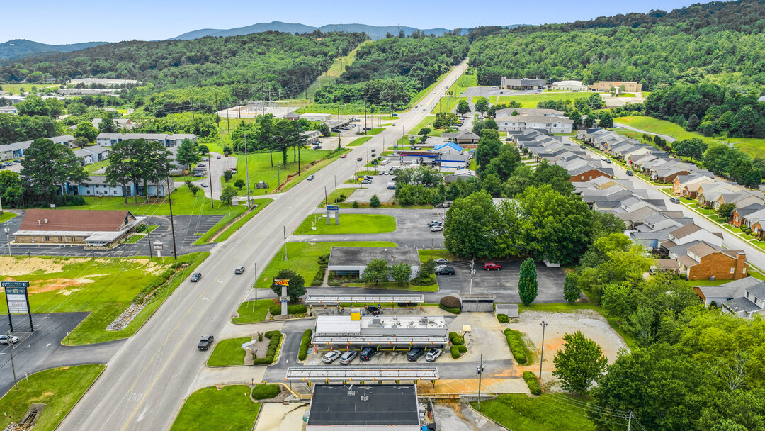 DroneVideos_com's tweet photo. Commercial Real Estate Photography the way it should be! We make it easy to capture stunning aerial photos of any kind of property anywhere in the USA! Order online in just a few minutes and receive professionally edited photos back in 2-3 business days! https://t.co/3Niq944q60