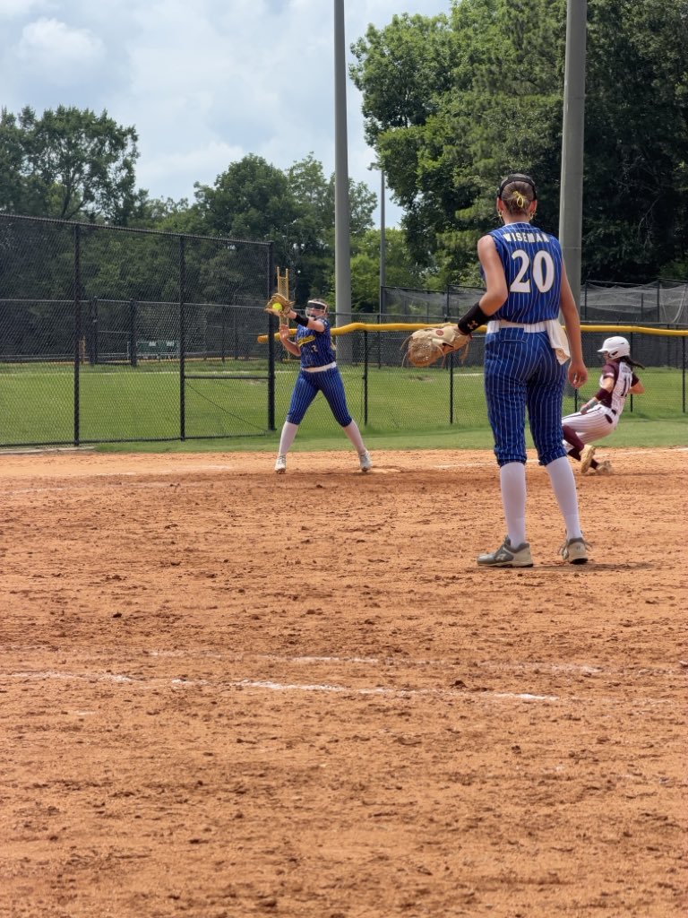LillyBoone2029's tweet photo. Another great weekend competing at the East Coast Fireworks Showcase!

Tournament Stats:  -.500 AVG (4-for-8) -2 Doubles -.600 OBP | .750 SLG | 1.350 OPS -Reached base in 6 of my 10 plate appearances -1 RBI | 1 Run | 2 Walks https://t.co/yvP1s74roR