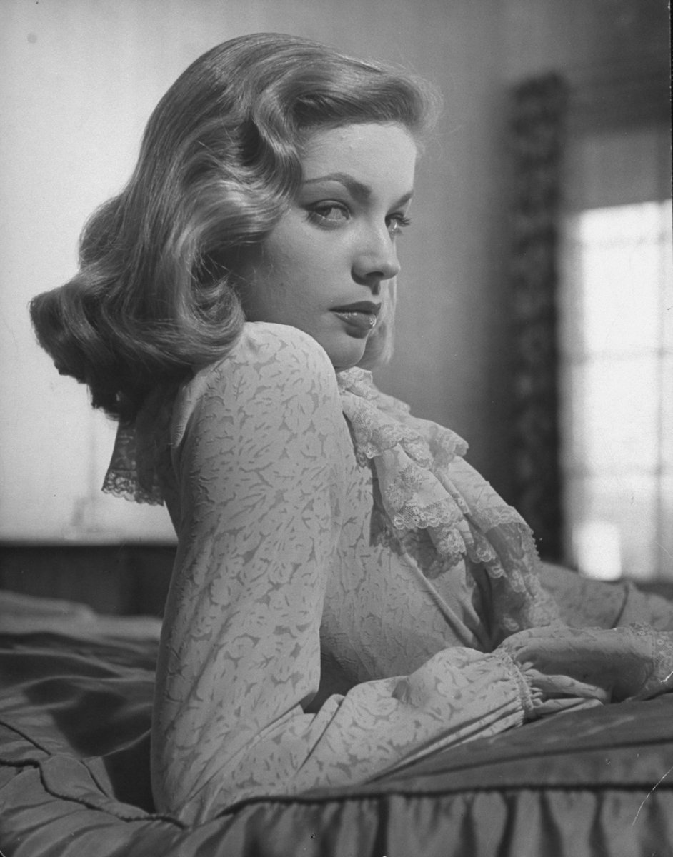 oldhllywoods's tweet photo. lauren bacall https://t.co/qnheE1Bp1p