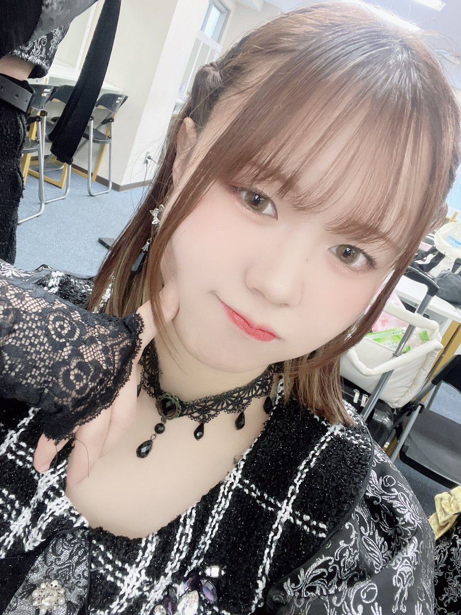 tsukishiro_meri's tweet photo. 7月だ！！
三連休は生誕あるからいっぱいお祝いしてくれると嬉しいな🥰 https://t.co/4FAEuXbRoO