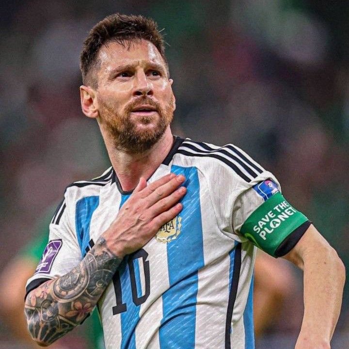 laligafraudss's tweet photo. 🇫🇷 Mbappe:  17 goals in 3 World Cups
🇦🇷 Messi:  19 goals in 6 World Cups 

There is nothing special about Messi's World Cup record! https://t.co/yHe3QCWA3L