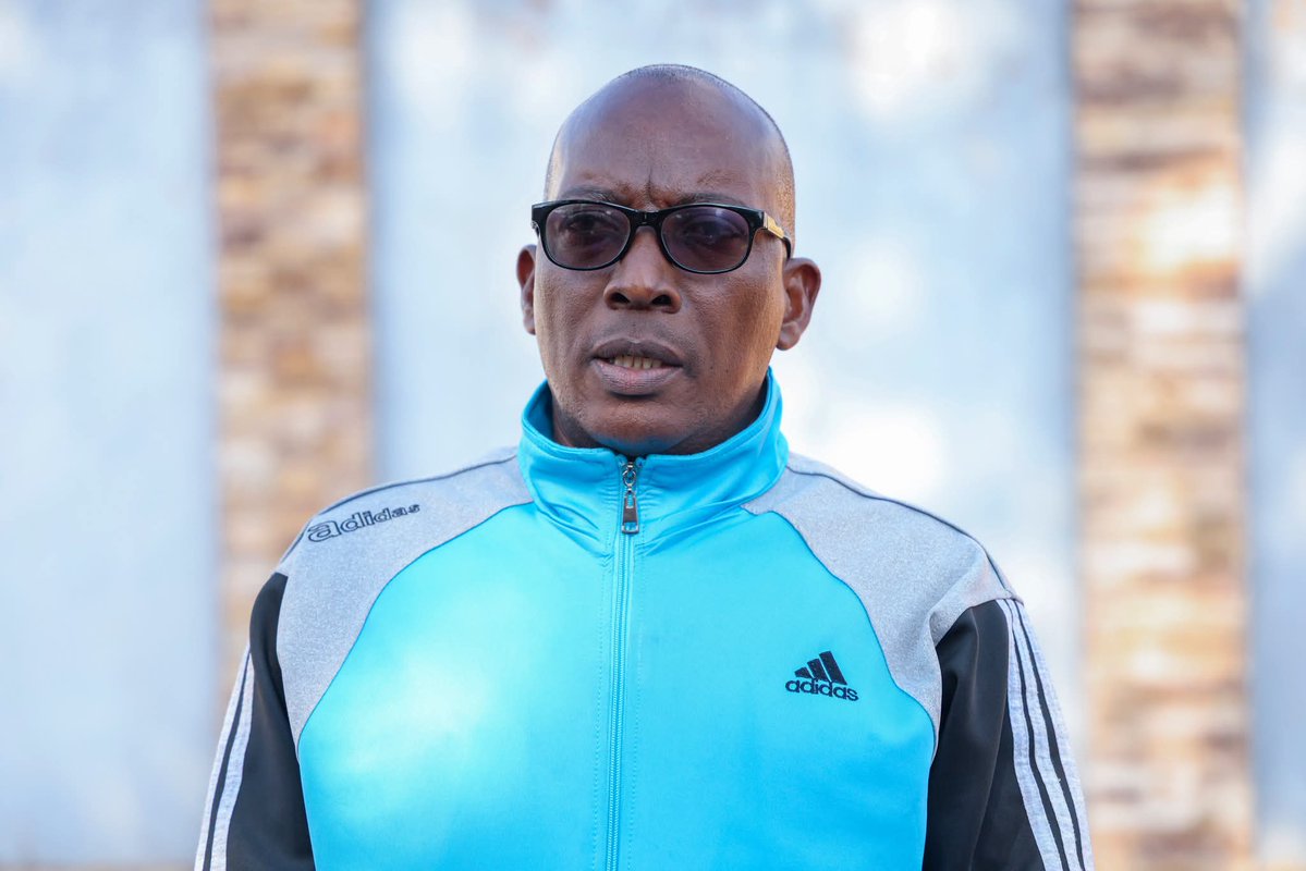 PButanyerera's tweet photo. 3/5 À l'issue de cette descente, le Gouverneur a indiqué que le taux de mise en œuvre de l'ordonnance conjointe est estimé à 85 % dans la Province #Butanyerera. Il a salué les efforts de la population et l'a exhortée à poursuivre cette dynamique afin de consolider les acquis. https://t.co/kB1JJ1Om6X