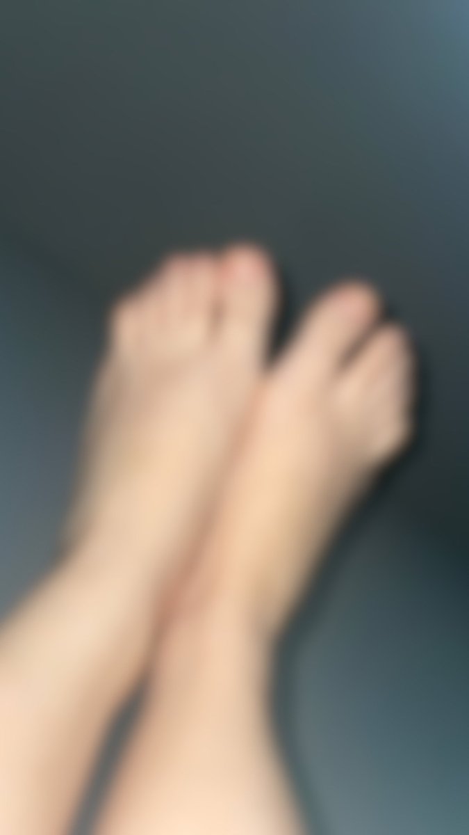 AngelaxCute's tweet photo. DM for exclusive content and custom pics and video 🔞📷 🫦
#OnlyFans #FootModel #PrettyFeet #FootLover #FeetContent https://t.co/cEwyVVPThV