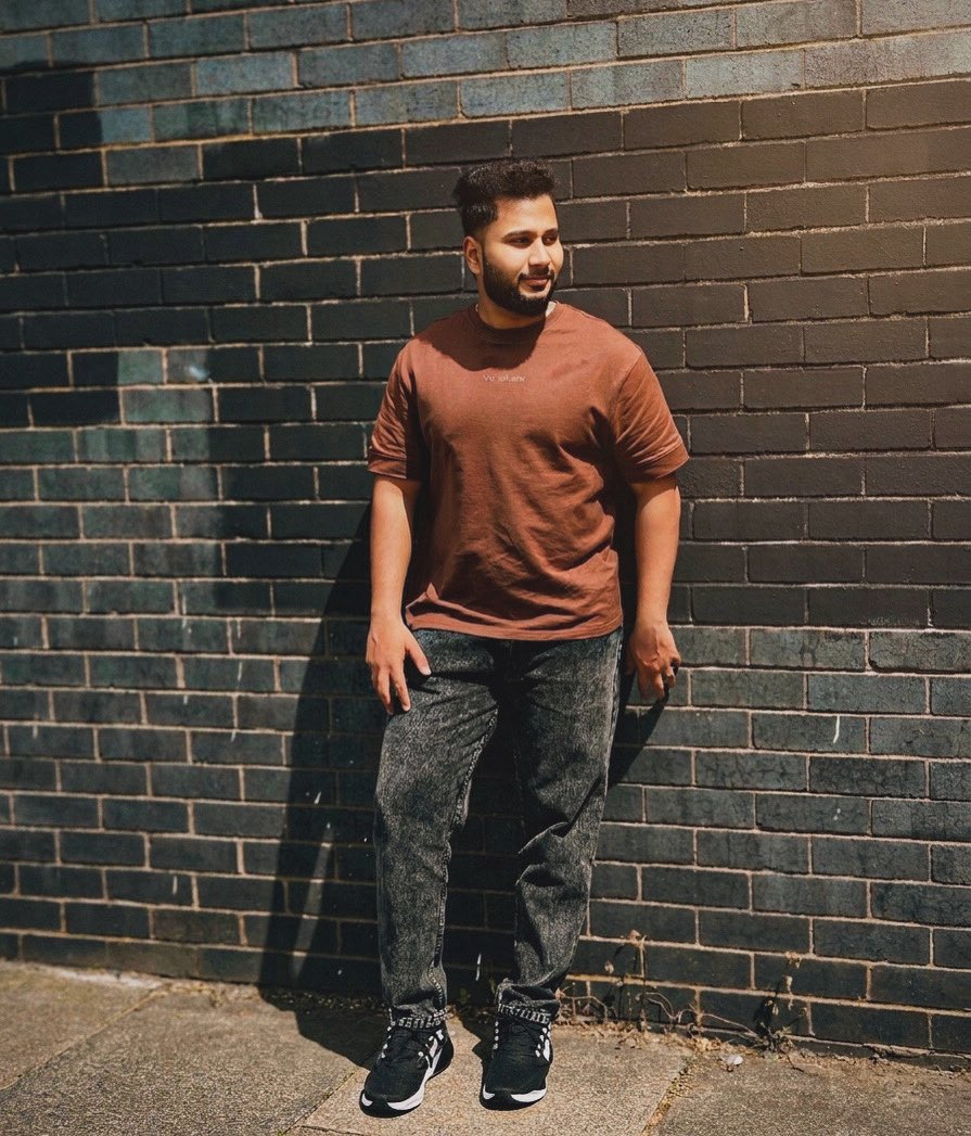 fitzy_ak's tweet photo. Just out catching some fresh air and sunshine. โ๏ธ
#CasualStyle #OutAndAbout #Streetwear #EverydayLook #ChillVibes https://t.co/cgltyCm5TB