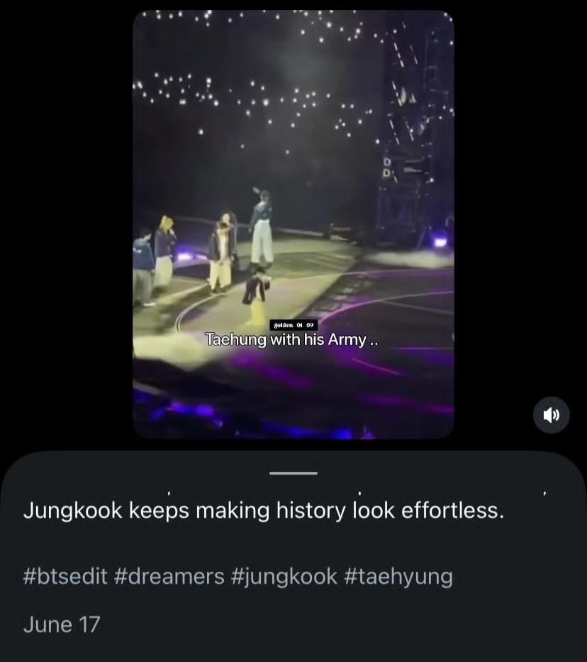 TK_9975's tweet photo. She claims ownership rights, but it's mine 💔💔
I wish Taehyung hadn't paid any attention to her.  https://t.co/2fNmF2evH2 https://t.co/ZCW1vN8jpD