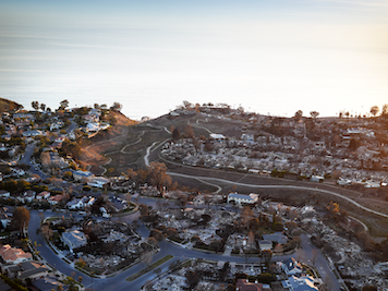 AdamatMMA's tweet photo. Natural disasters can have lasting impacts, but with the right strategies, risk can be managed and resiliency can be built. Explore more in @Marsh_MMA's latest issue of LIMITLESS Magazine. #DisasterPreparedness #LimitlessMagazine https://t.co/TNJvF7Lx35 https://t.co/d4NOzbfcY3