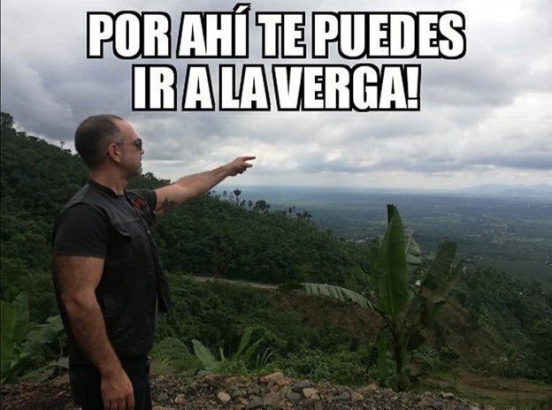 elgaboz's tweet photo. @somos_FOX @anavaleero La sonrisa hipócrita es tan grande que casi no cabe en la pantalla, más claro: https://t.co/lFnNQzW4uX