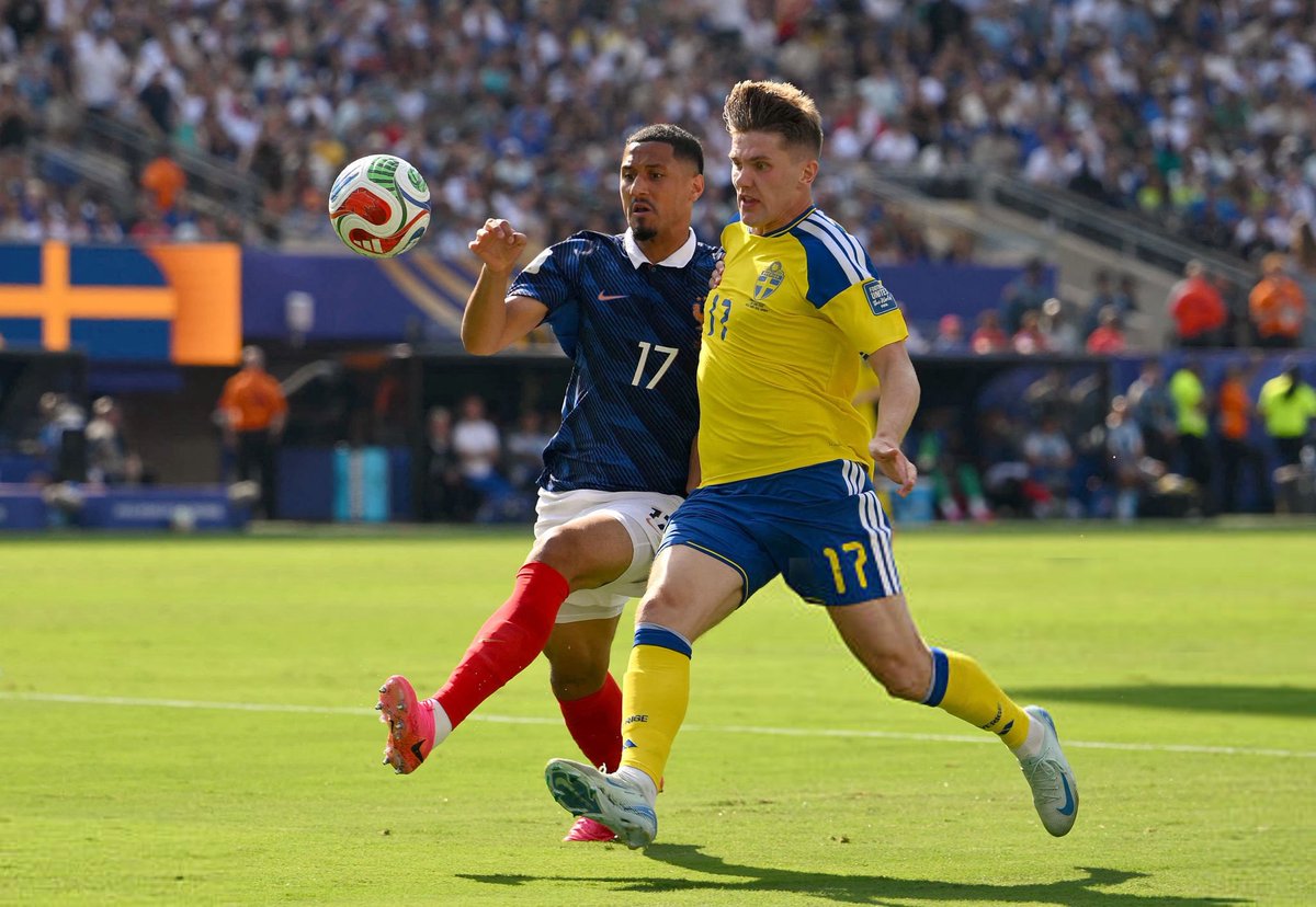n2bsi's tweet photo. Viktor Gyoekeres x William Saliba #FIFAWorldCup https://t.co/kDmrKSiDRt