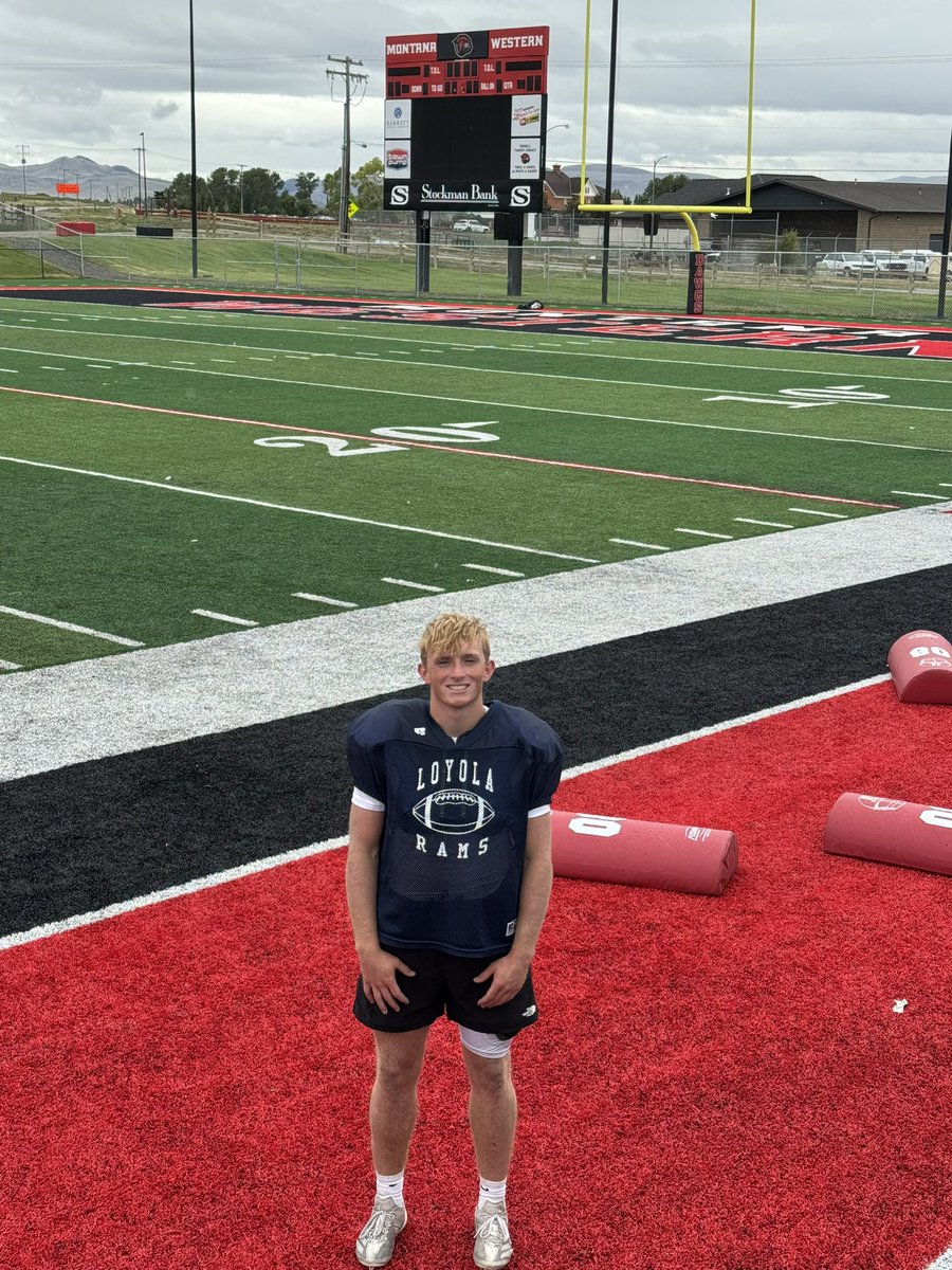 walkerhoaglin's tweet photo. Had a great time competing @UMW_Football at Camp and learning more at Senior Day! So thankful to be competing and getting better. Enjoyed my time with coaches and building relationships.

@Coach_Martello @CoachNourse_UMW @CoachWestUMW @CoachPfanny @CoachBSheph @coach_sterbick https://t.co/hXiee7D9Wi