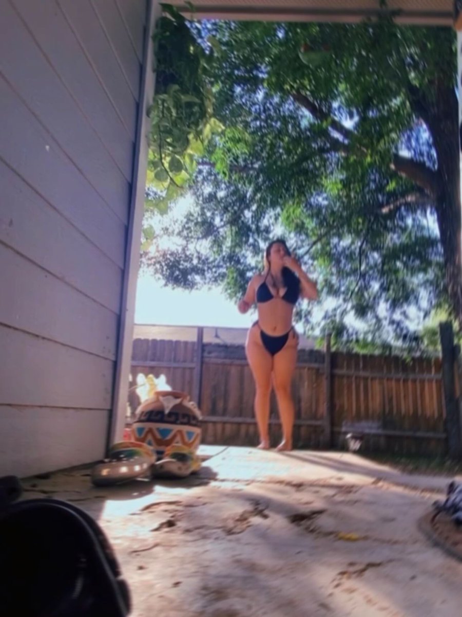 oopsimtrippy's tweet photo. Summer time fine ☀️
#fyp #body #summer https://t.co/AhXpMdPLDR